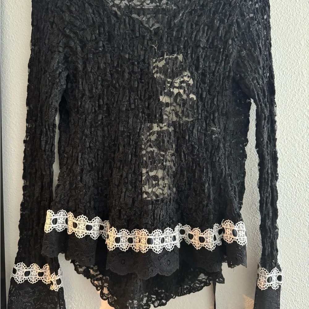 NWT Ann Ferriday Black Lace Top with White Trim small